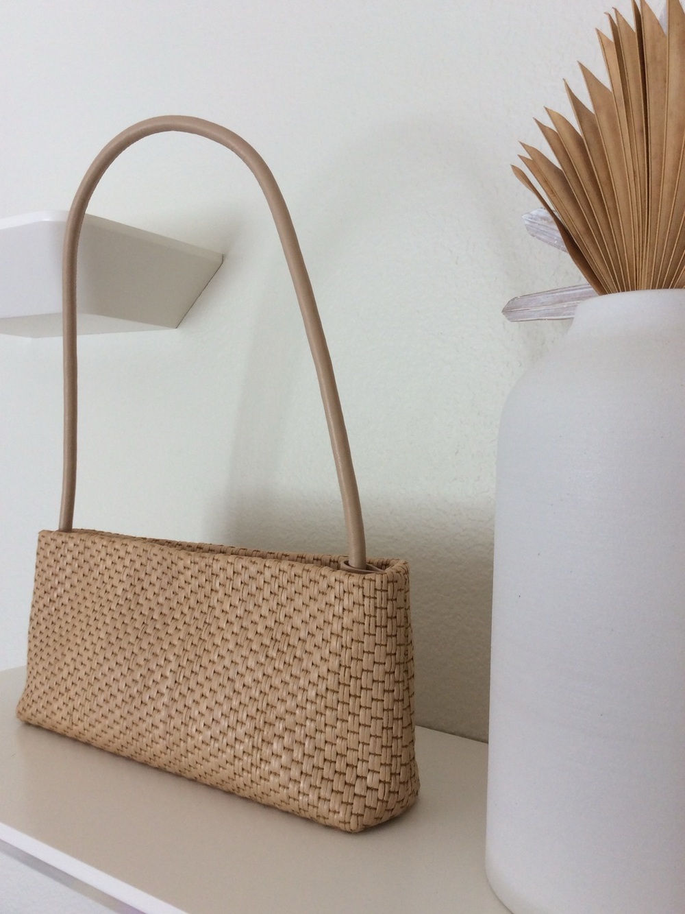 Moda Luxe Lucy - ST Woven Shoulder Bag in Natural - NWOT - Picture 6 of 14